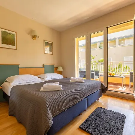 Apartel Park Osejava 게스트하우스 4*