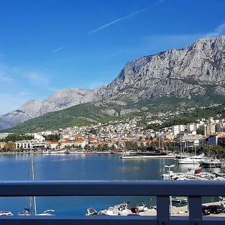 Apartel Park Osejava 招待所 4*