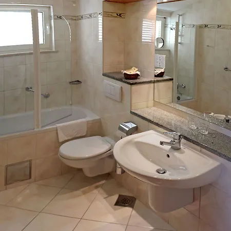 Pensión Apartel Park Osejava 4*