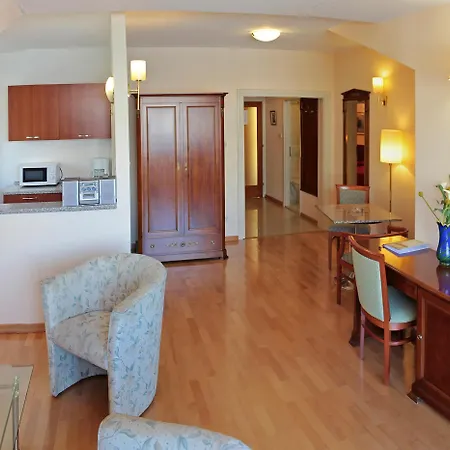 Apartel Park Osejava 게스트하우스 4*