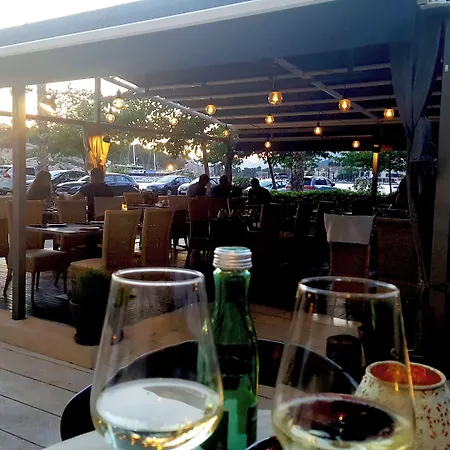 Apartel Park Osejava 게스트하우스 마카르스카