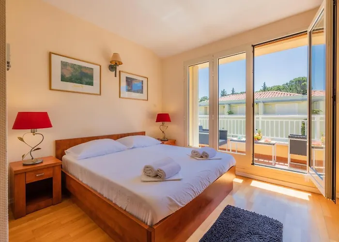 Apartel Park Osejava 마카르스카