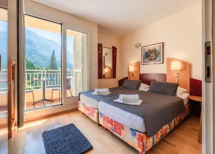 Apartel Park Osejava 마카르스카