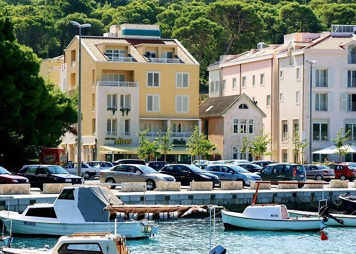 Apartel Park Osejava Konukevi Makarska