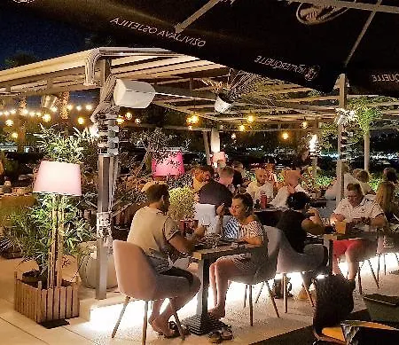 Guest house Apartel Park Osejava Makarska